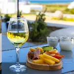 Cezaria Naxos Aparthotel
