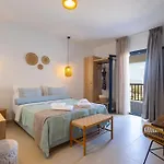 Cezaria Naxos Aparthotel 3*