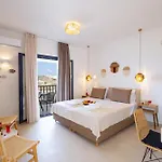 Cezaria Naxos