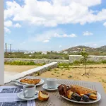 Cezaria Naxos 3* Pláka