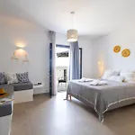 Cezaria Naxos Πλάκα