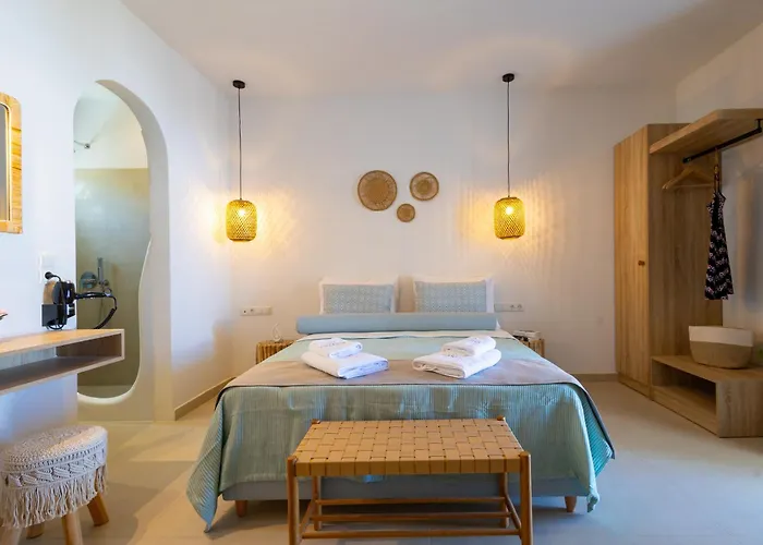 Cezaria Naxos Плака